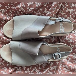 Dansko Women's Beige Leather Sandals